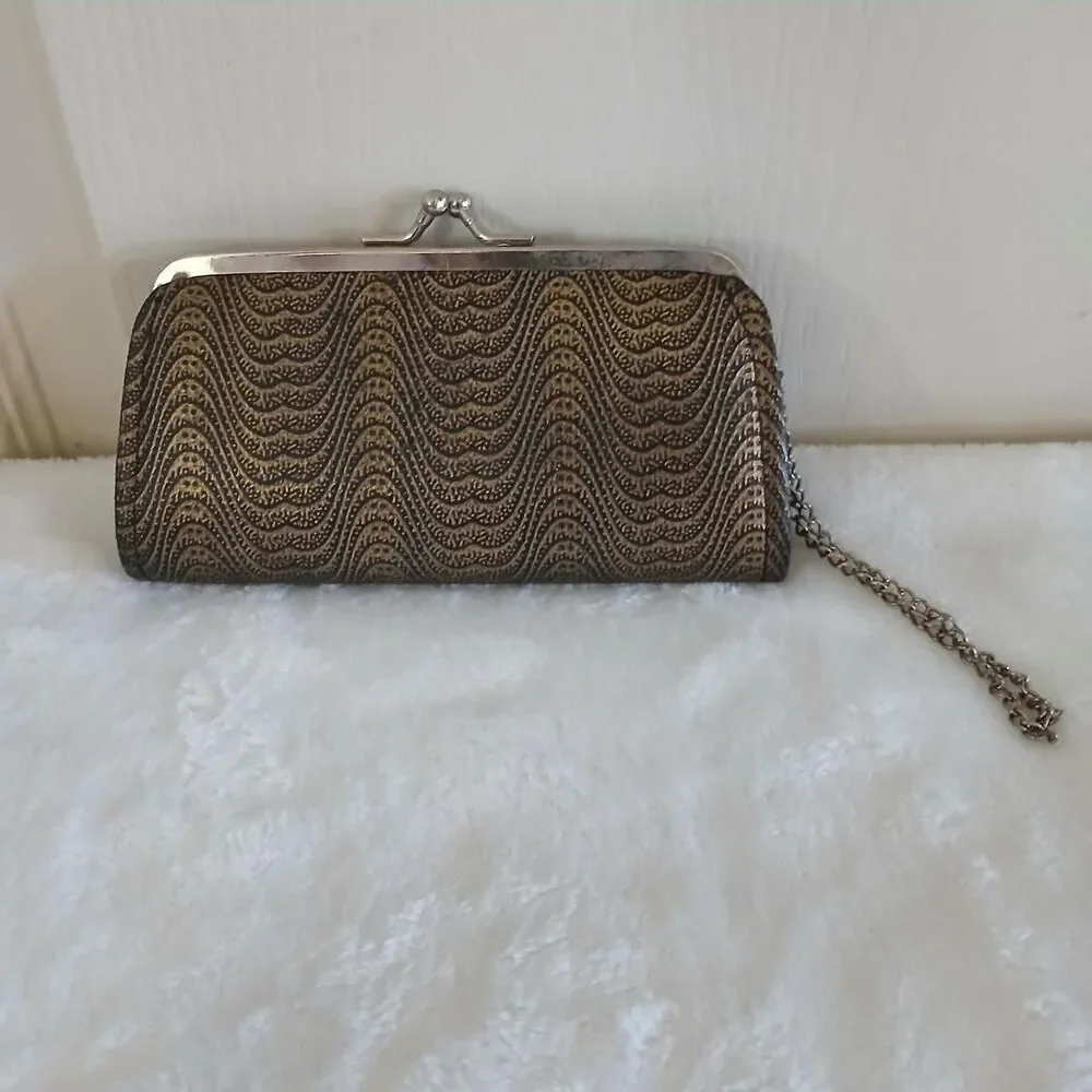 Vintage MCM gold & black coin purse kiss lock closure chain strap retro glam